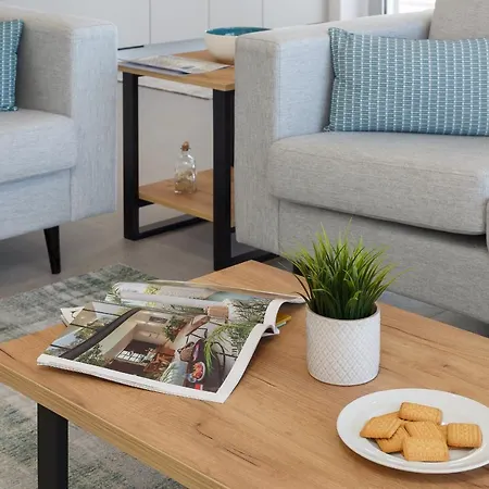 Views Aa - By Sch Lägenhet *