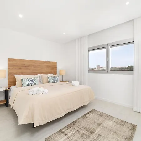 아파트 Views Aa - By Sch