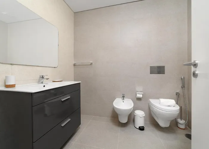 3 Bedroom With Sea View Terrace - Views Sch059 *